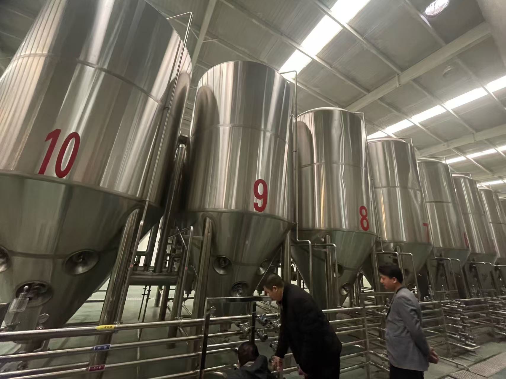 抚松精酿啤酒设备厂—平面布置、设备设计、制造、调试、培训等一条龙服务